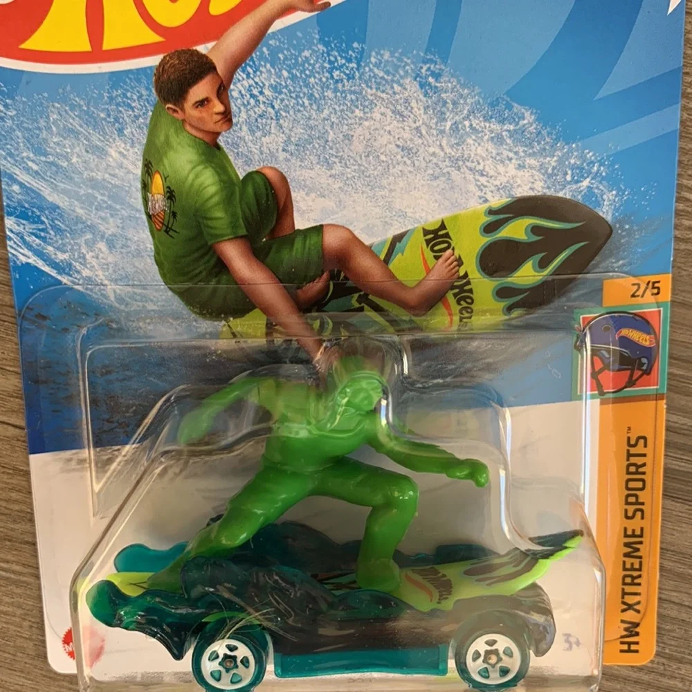 Hot Wheels Surfs Up HW XTreme Sports Hotwheels Surfer Car 2024  Surf Board